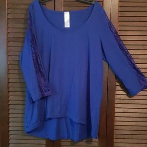 3/4 Sleeve Women's top Sz XL